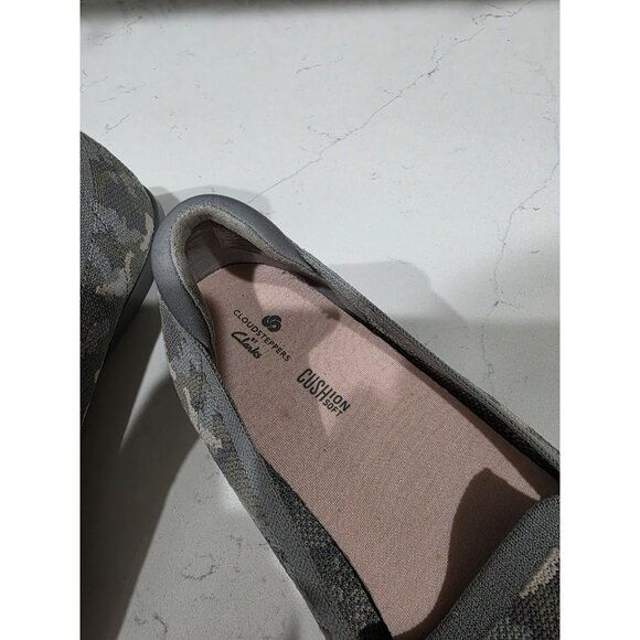 Clarks Women's 7 M Cloudstepper Carly Dream Flats Shoes Stretch Khaki Green Camo - Picture 2 of 8